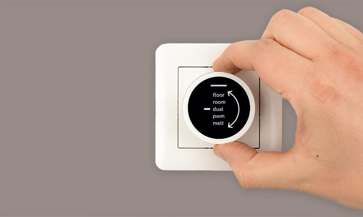 Bluetooth Programmable thermostat twist function