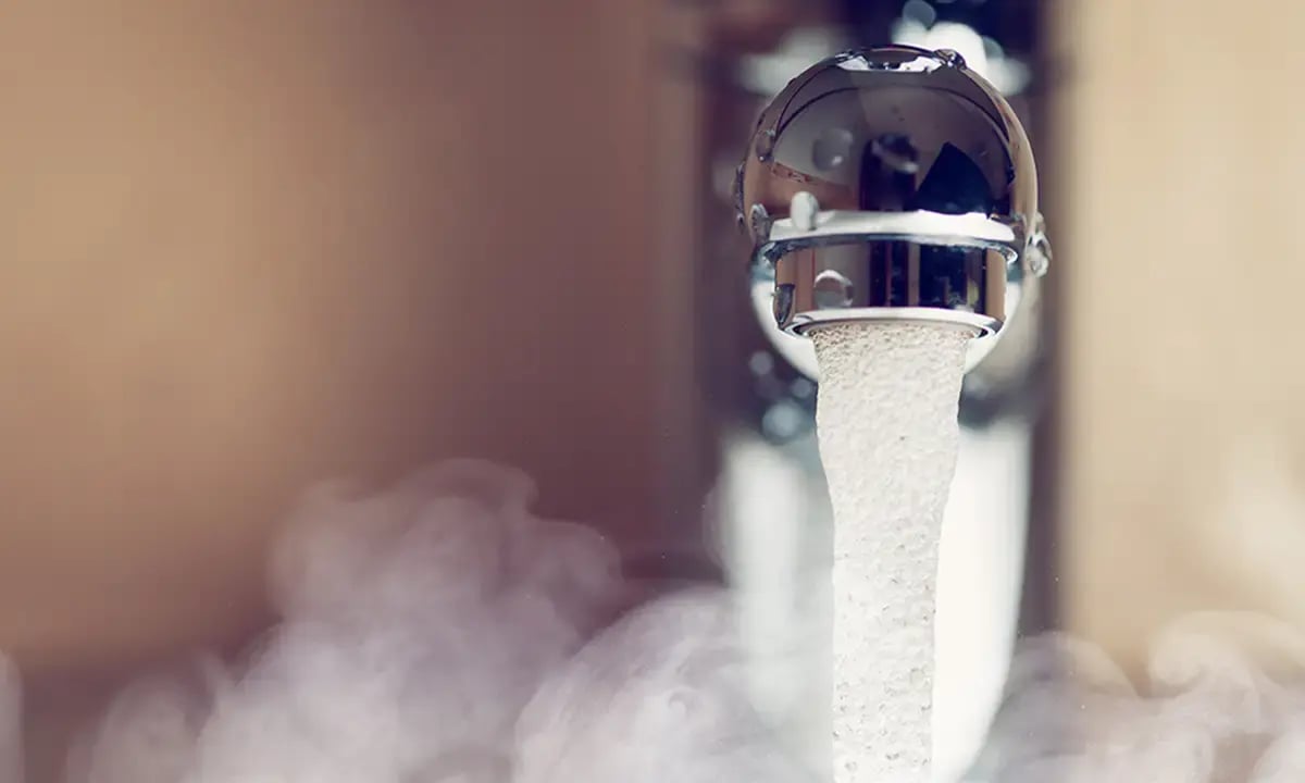 Running hot water tap banner