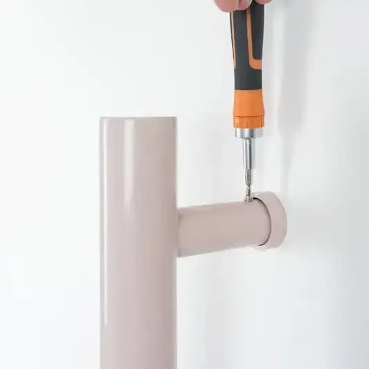 Vertical Towel Bar Installation_Round_37