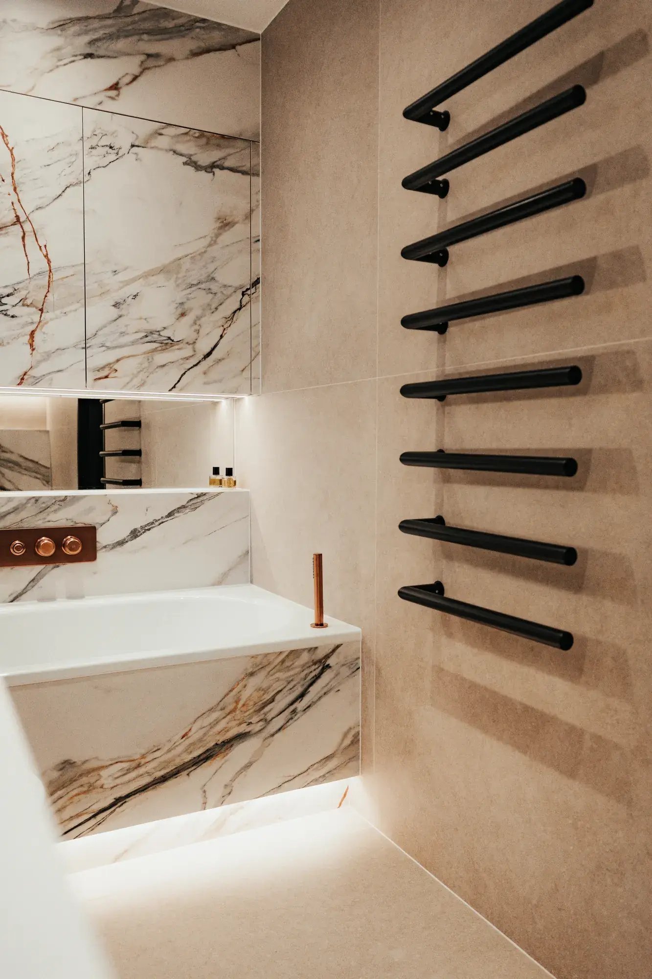 kallums-luminous-heaven-london-bathroom-towel-bars-marble-effect-bath-panel